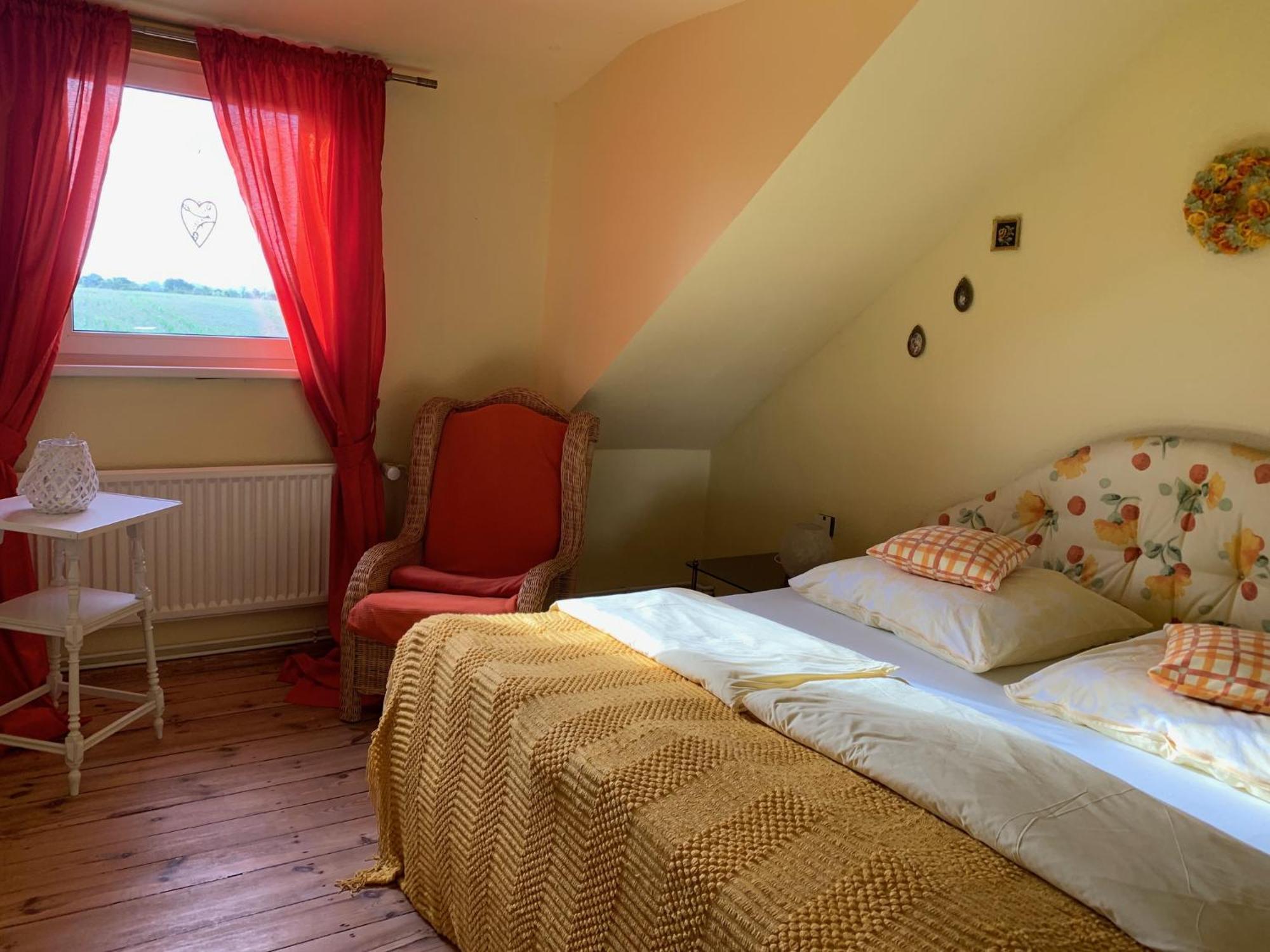 Vierseitenhof Hasenfelde - Ferienwohnung Feldblick Steinhofel Екстериор снимка