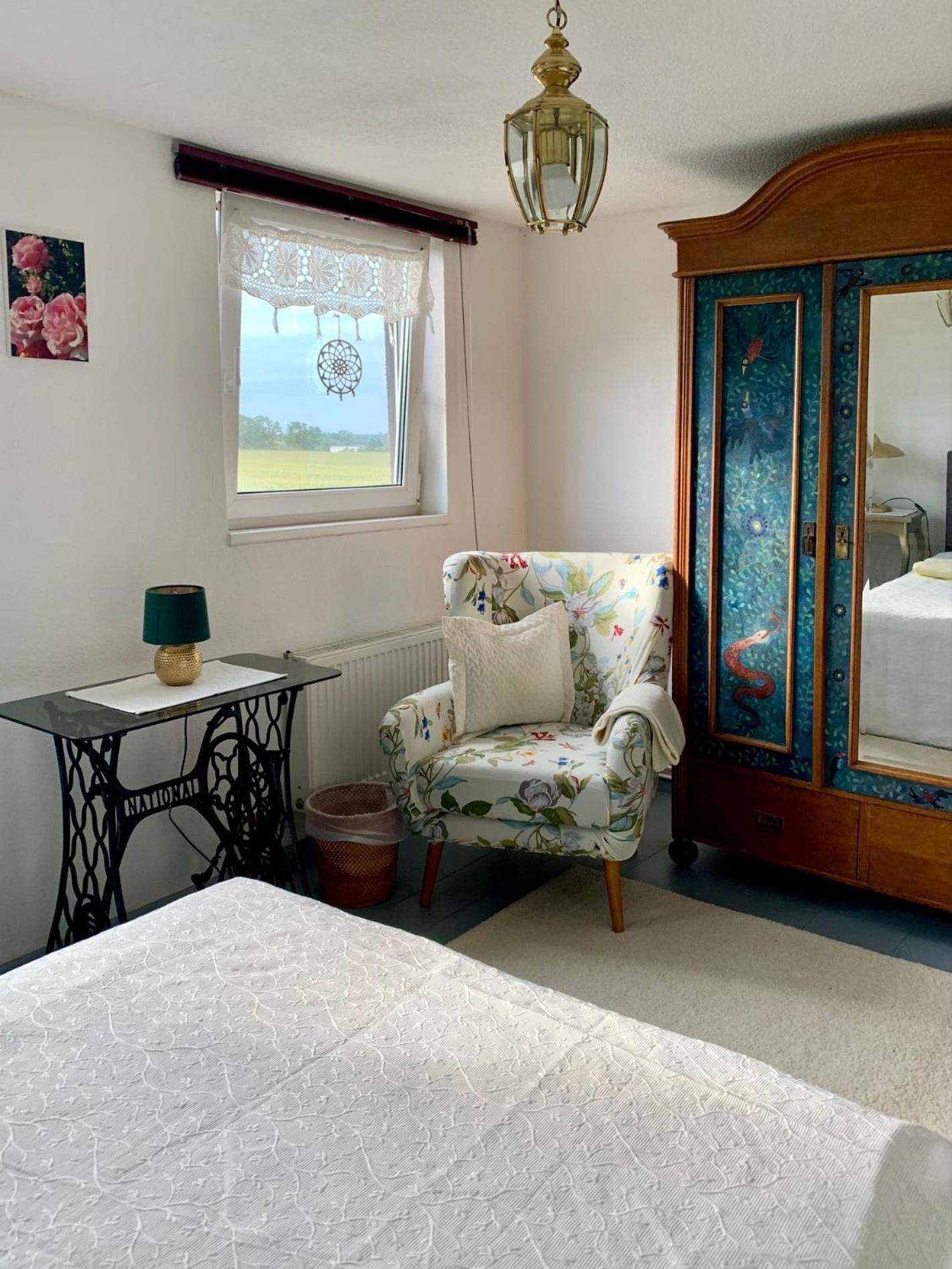 Vierseitenhof Hasenfelde - Ferienwohnung Feldblick Steinhofel Екстериор снимка